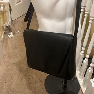 Matt & Nat Black Shoulder Bag
